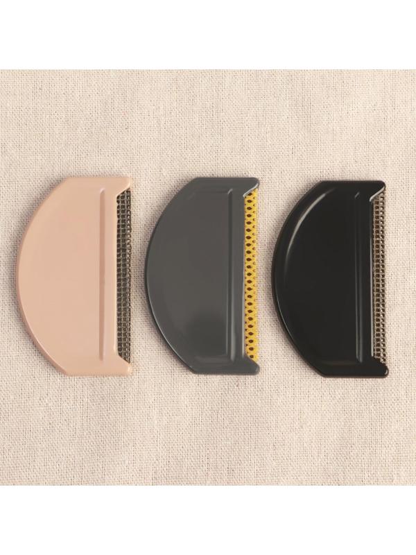 Щётка для удаления катышков, 7,5 × 4,5 × 0,5 см, цвет МИКС