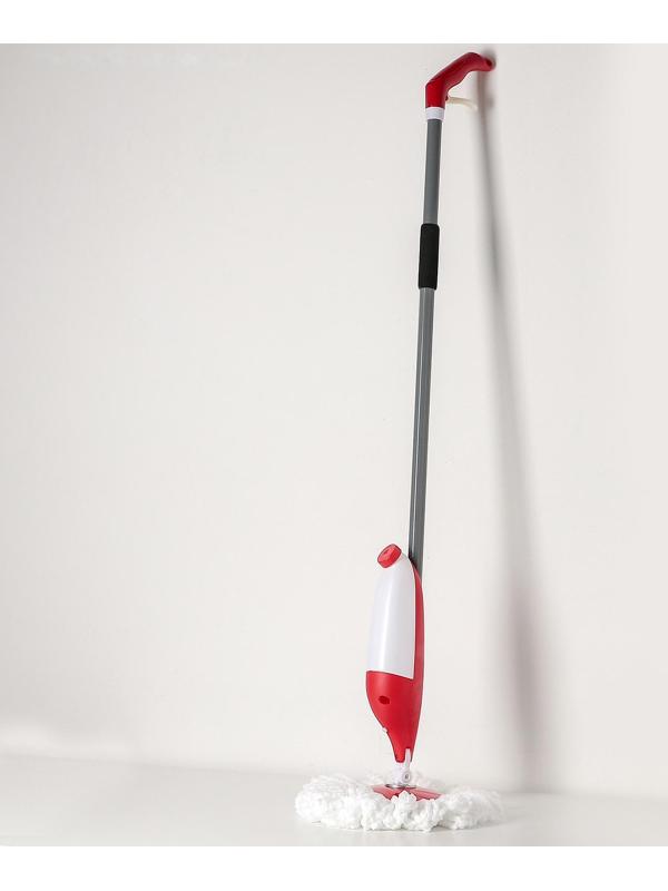 Швабра для мытья пола с распылителем Доляна, насадка из микрофибры 17×17 см, металлическая ручка 129 см, цвет МИКС