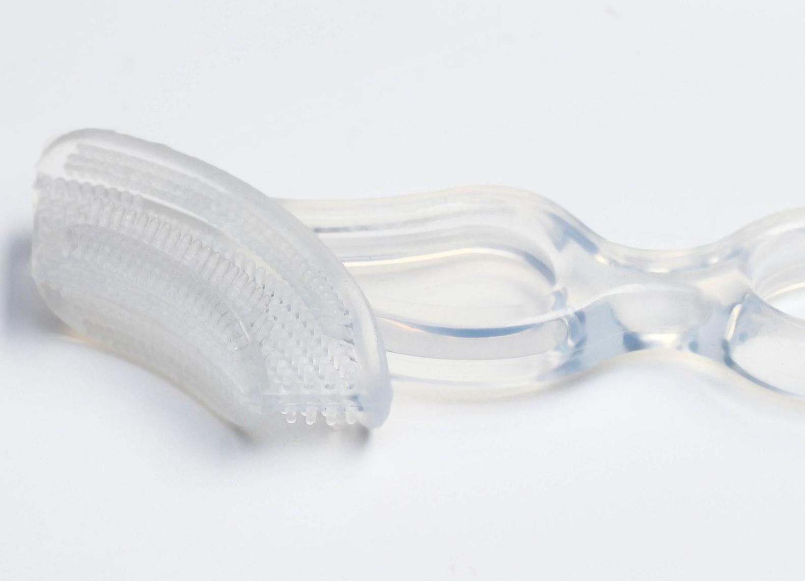 Детская зубная щетка, прорезыватель - массажер, силиконовая, от 3 мес.