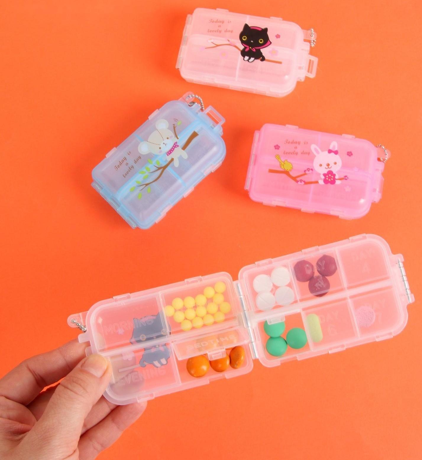 Таблетница с цепочкой, 10 секций, цвет МИКС