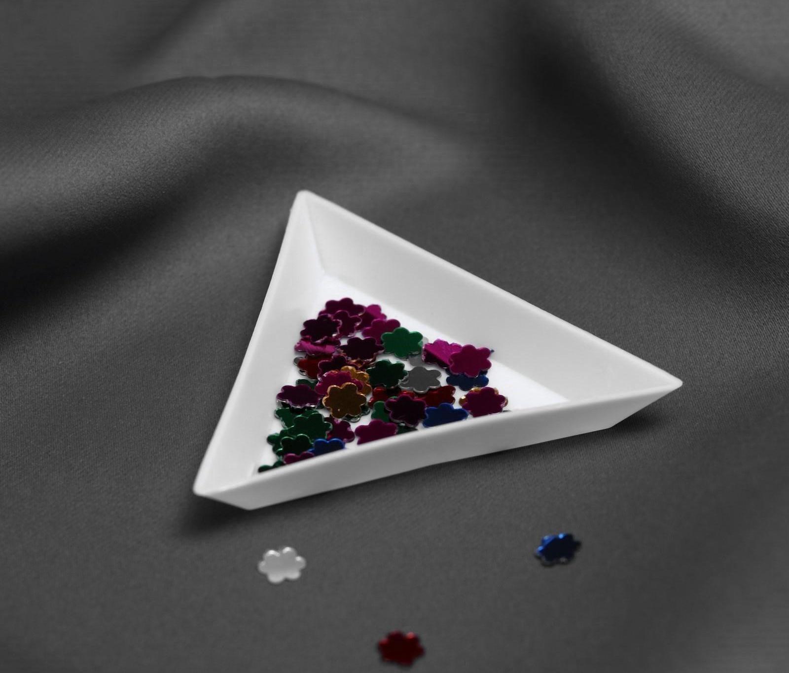 Контейнер для бисера, 7,3 × 6,5 × 1,2 см, цвет белый