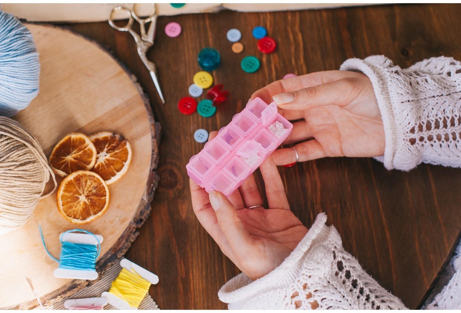 Органайзер для бисера, 10 отделений, 8,8 × 4,5 см, цвет МИКС