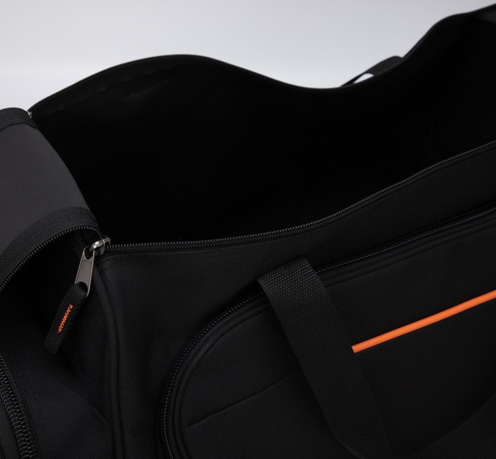 Сумка спортивная на молнии, 3 наружных кармана, цвет чёрный/оранжевый