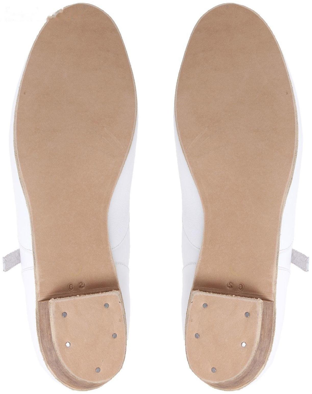 Туфли народные женские, длина по стельке 26 см, цвет белый