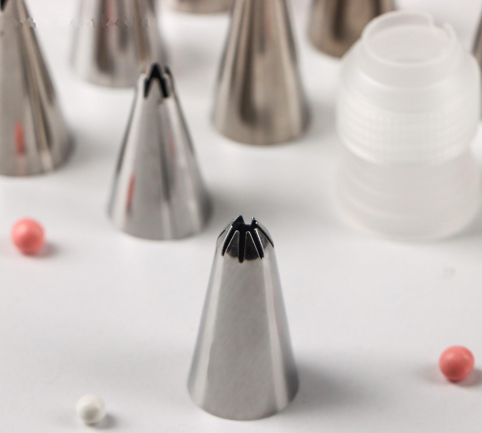 Набор насадок кондитерских Доляна, d=1,8 см, 12 шт, адаптер, насадки в ассортименте