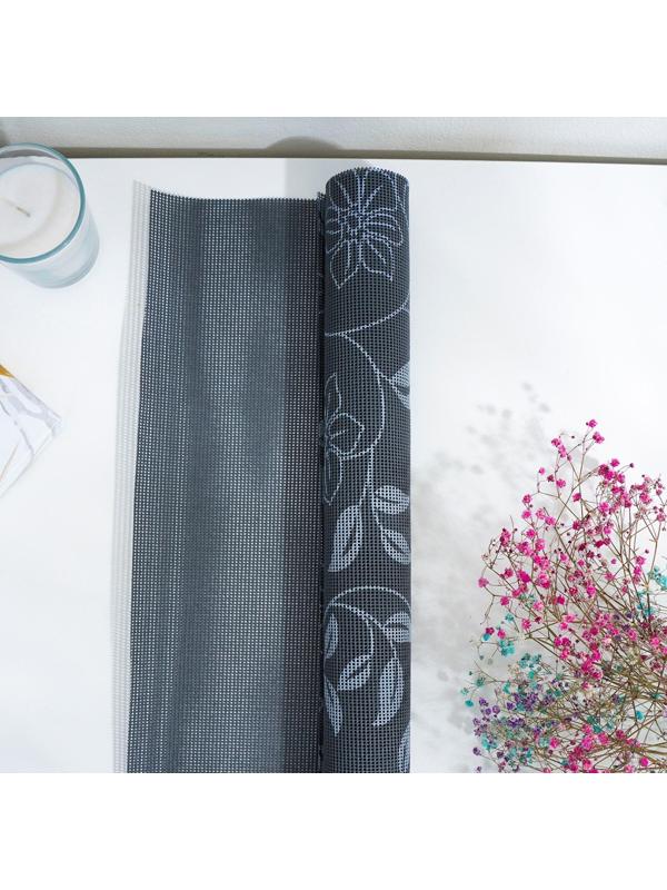 Коврик противоскользящий Доляна «Вьющиеся цветы», 45×100 см, цвет серый