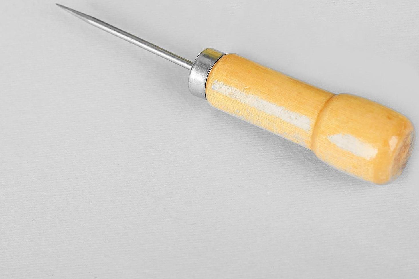 Шило швейное, 12 × 2,5 см