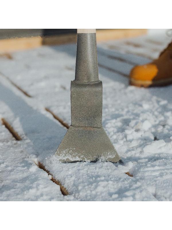 Ледоруб, ширина 13 см, с деревянным черенком, Б-2