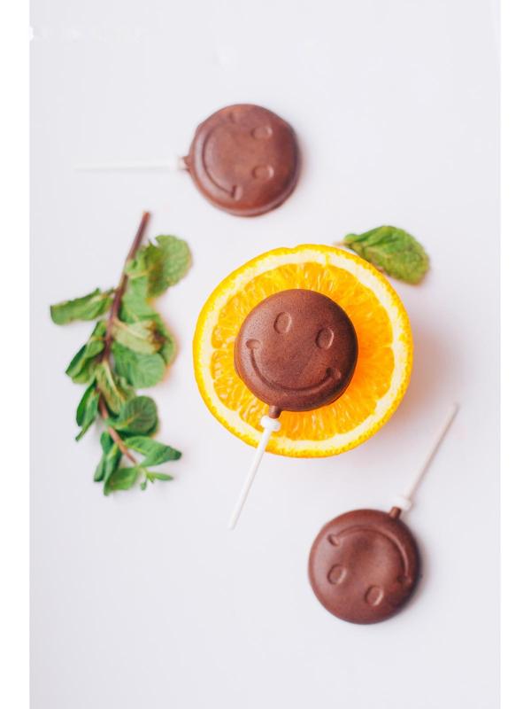 Форма для леденцов Доляна «Смайл», 24×9,5 см, 6 ячеек (d=4 см), с палочками, цвет МИКС