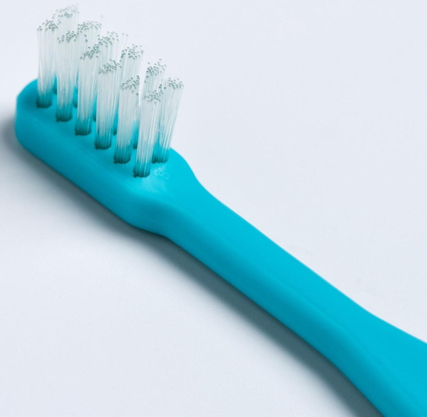 Набор детских щёток 3 шт.: щётка силиконовая, массажёр, щётка с мягкой щетиной (нейлон), от 3 мес., цвета МИКС