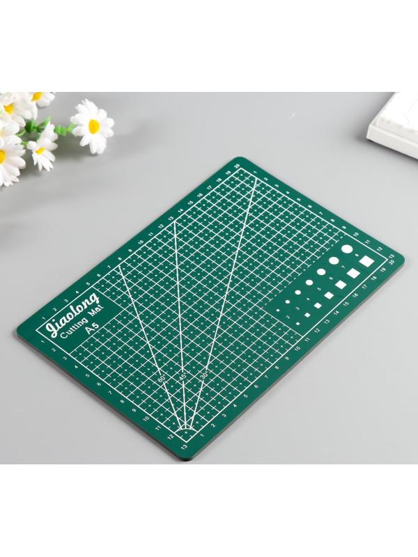 Резиновый мат для творчества формат А5 21х14,8 см толщина 3 мм МИКС