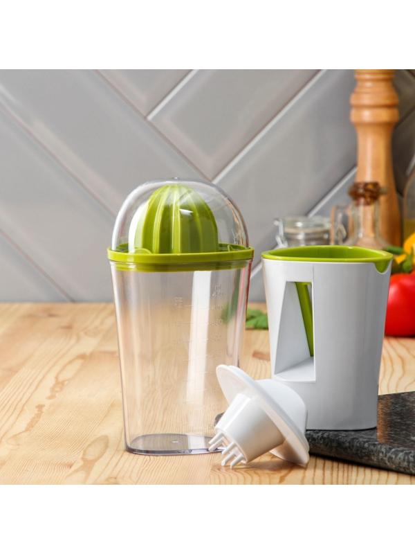 Овощерезка спиральная/соковыжималка с контейнером Доляна, 2 в 1, 10×9,9×8,6 см, цвет зелёный, белый