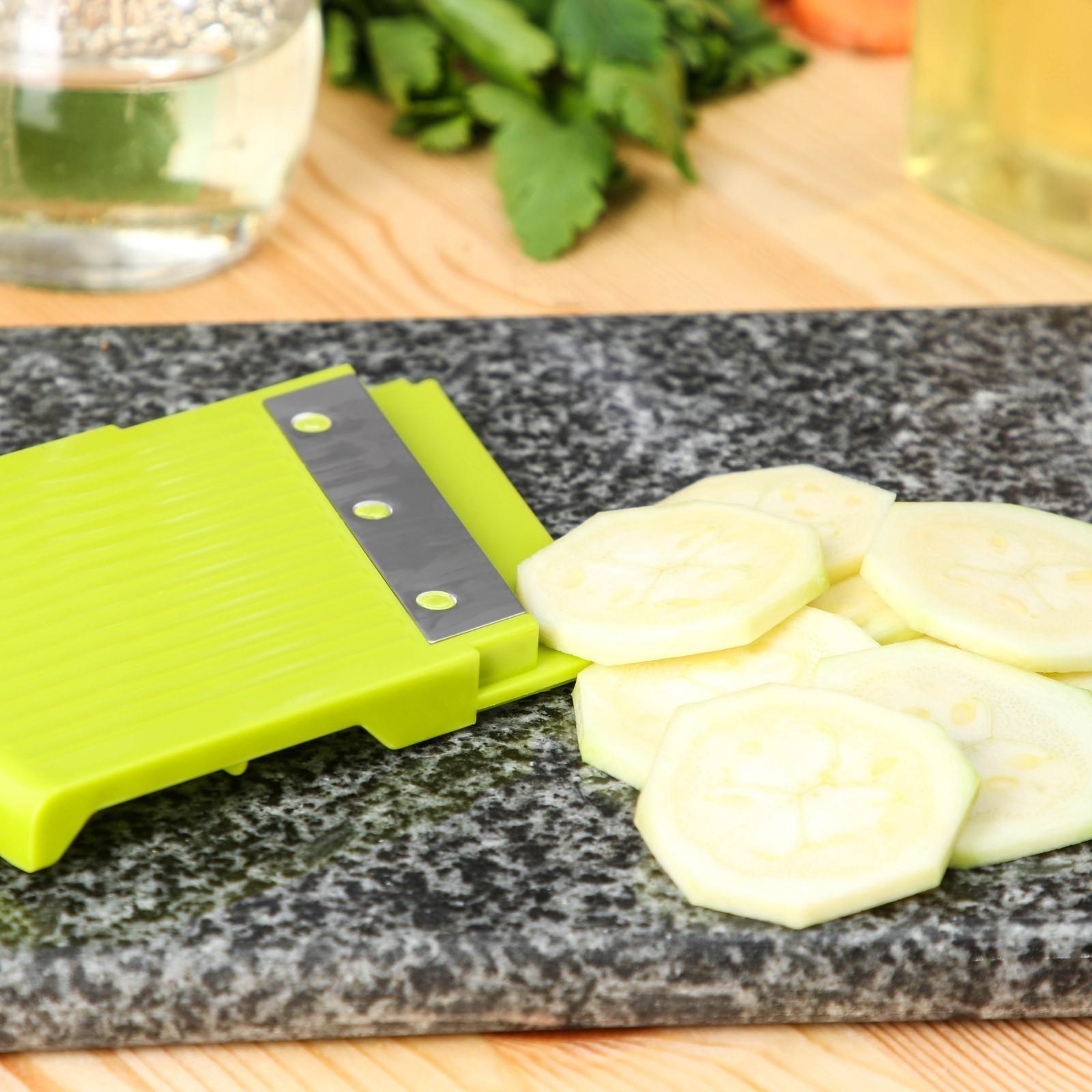 Овощерезка-шинковка Доляна со сменными насадками и контейнером, 6 насадок, 14×12,5×38,1 см, цвет белый, зелёный