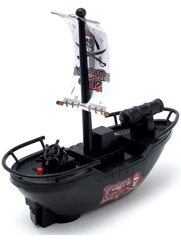 Детский корабль «Пиратская лодка», работает от батареек