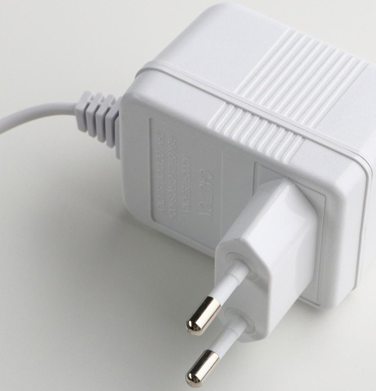 Пьезокомпрессор для аквариума PR-4113, 3,5Вт, 24 л/ч, глубина до 100см, абсолютно бесшумный