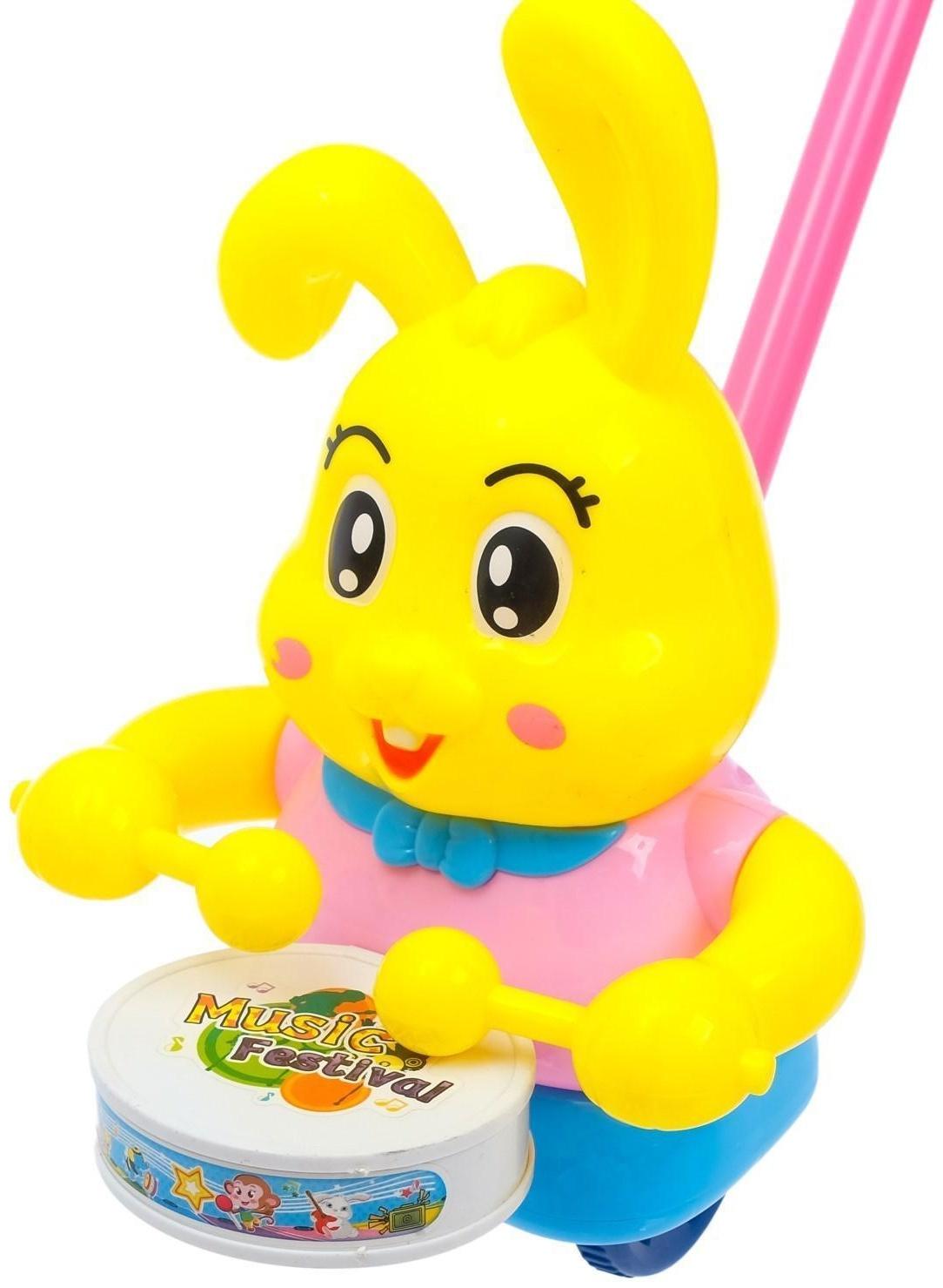 Каталка на палке «Зайка-барабанщик», цвета МИКС