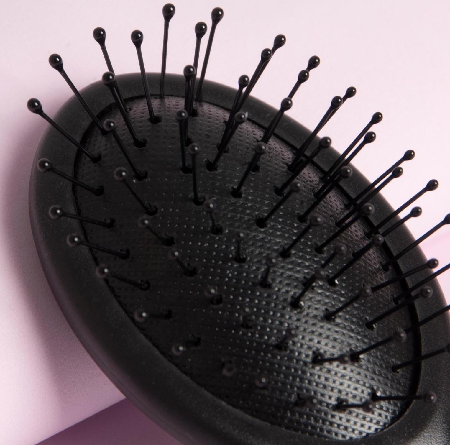 Расчёска-мини массажная, цвет чёрный