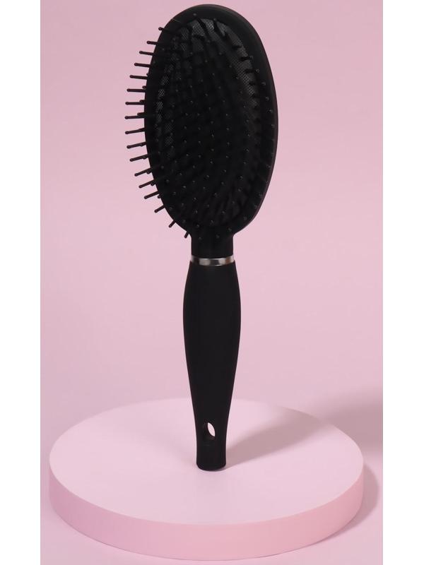 Расчёска массажная, прорезиненная ручка, 6,5 × 24 см, цвет чёрный/серебристый