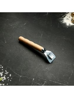 Чапельник с деревянной ручкой, 18 см