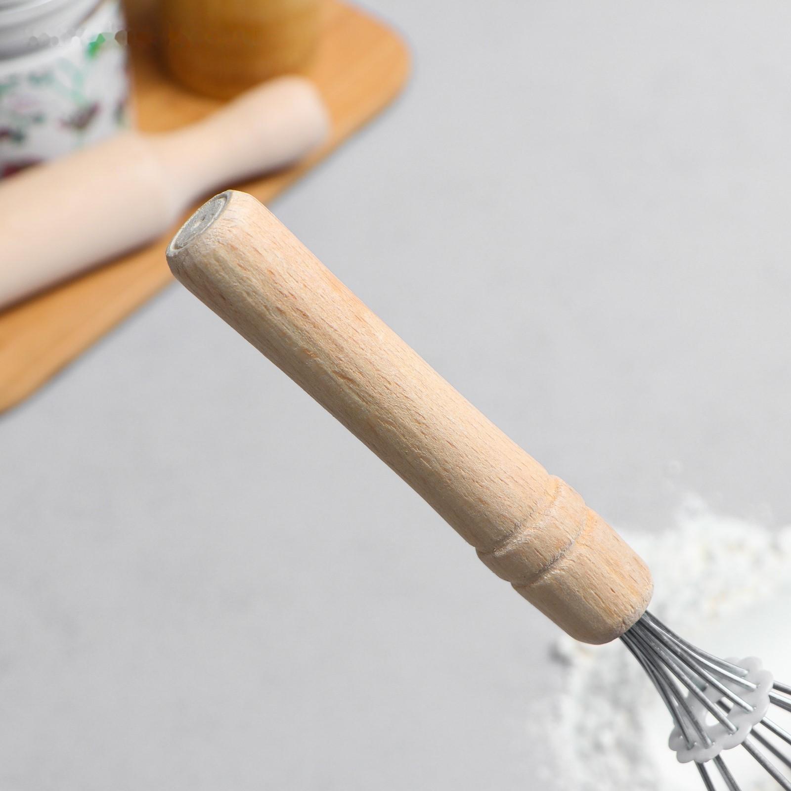 Венчик кондитерский для взбивания с деревянной ручкой 