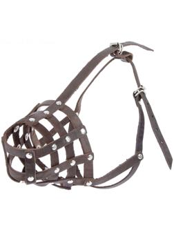 Намордник кожаный Зооник №4 (длина по носу 9,5 см, обхват морды 31 см), микс