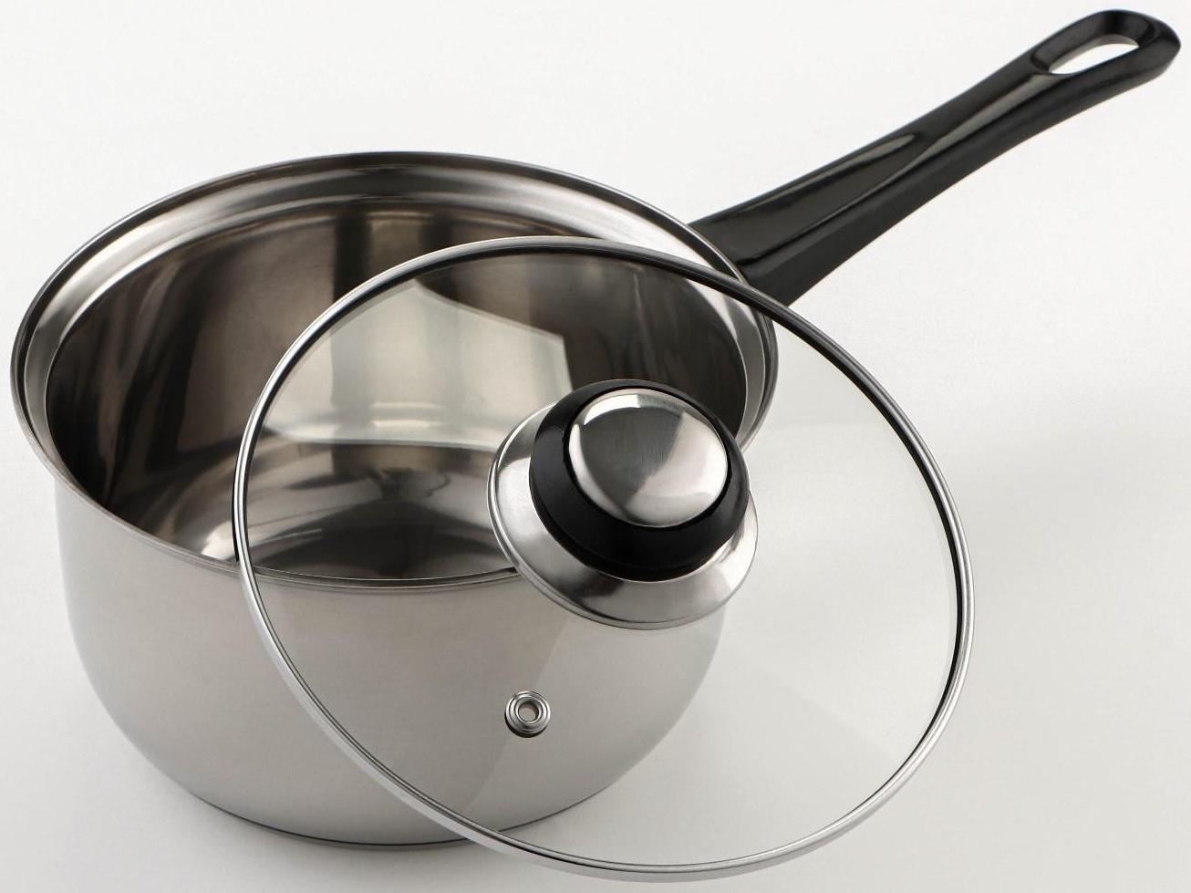 Набор посуды из нержавеющей стали «Чёрная ночь», 8 предметов: ковш 1,5 л, 2 кастрюли 2/3 л, сковорода d=24 см, крышки, стенки 0,3 мм, дно 5 мм
