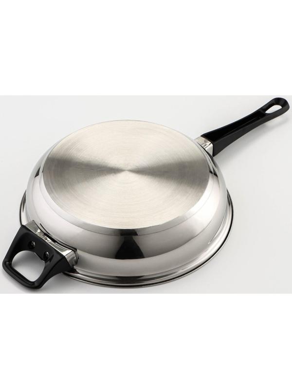 Набор посуды из нержавеющей стали «Чёрная ночь», 8 предметов: ковш 1,5 л, 2 кастрюли 2/3 л, сковорода d=24 см, крышки, стенки 0,3 мм, дно 5 мм