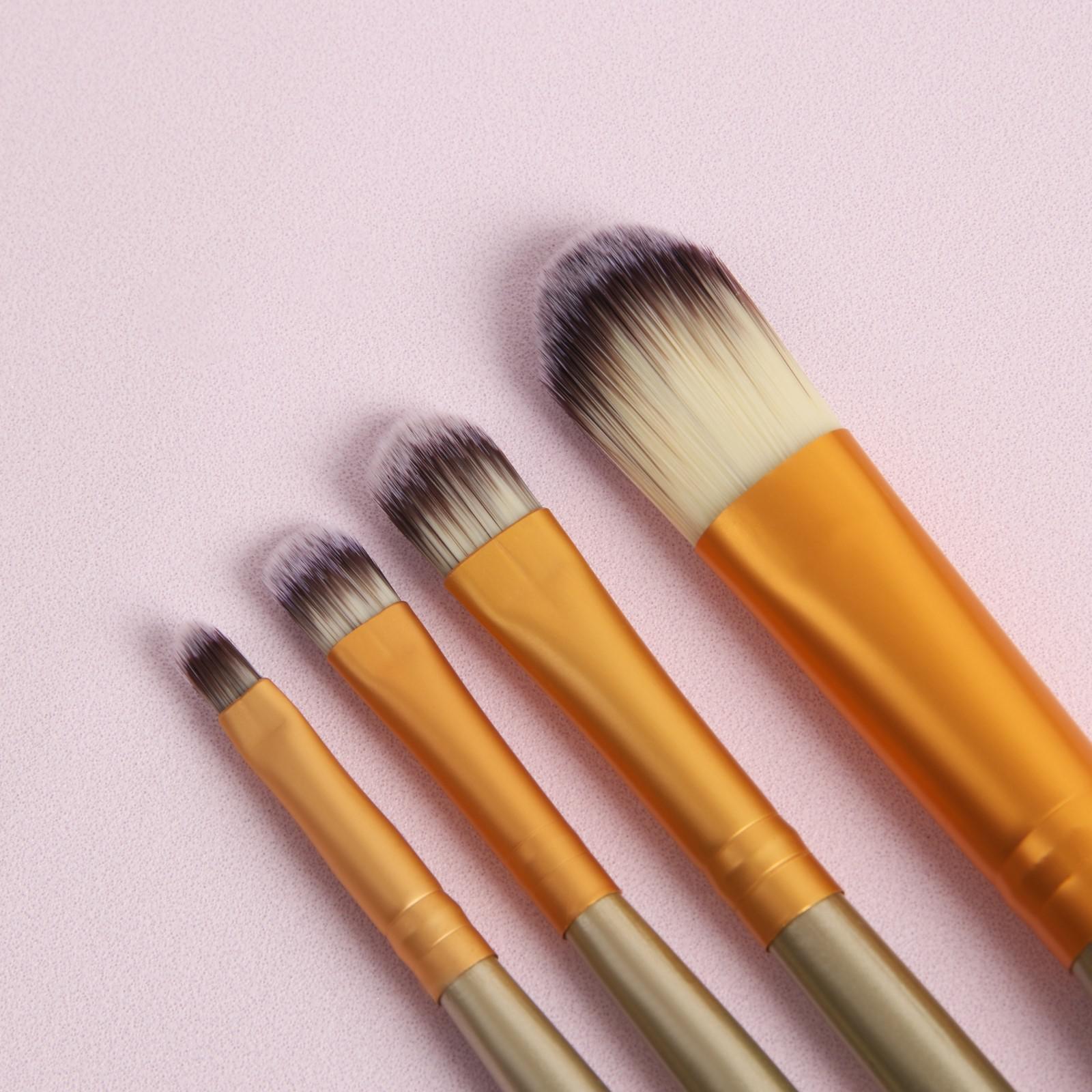 Набор кистей для макияжа, 7 предметов, чехол на кнопке, цвет золотой/зелёный