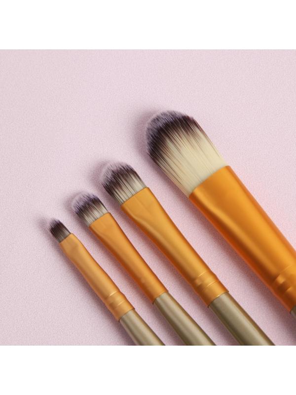 Набор кистей для макияжа, 7 предметов, чехол на кнопке, цвет золотой/зелёный