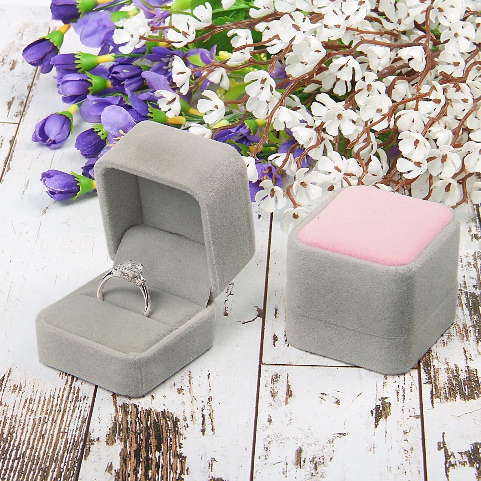 Футляр бархатный под кольцо 