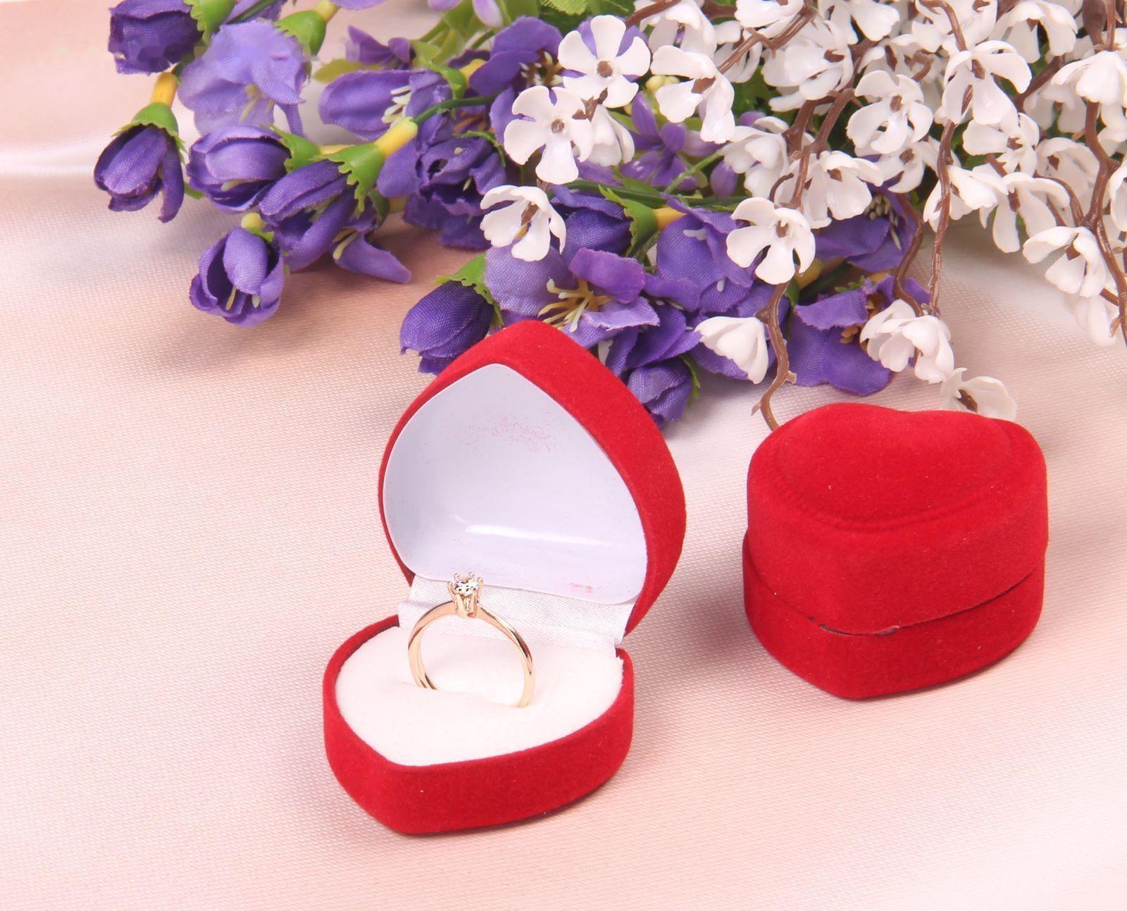 Футляр бархатный под кольцо 