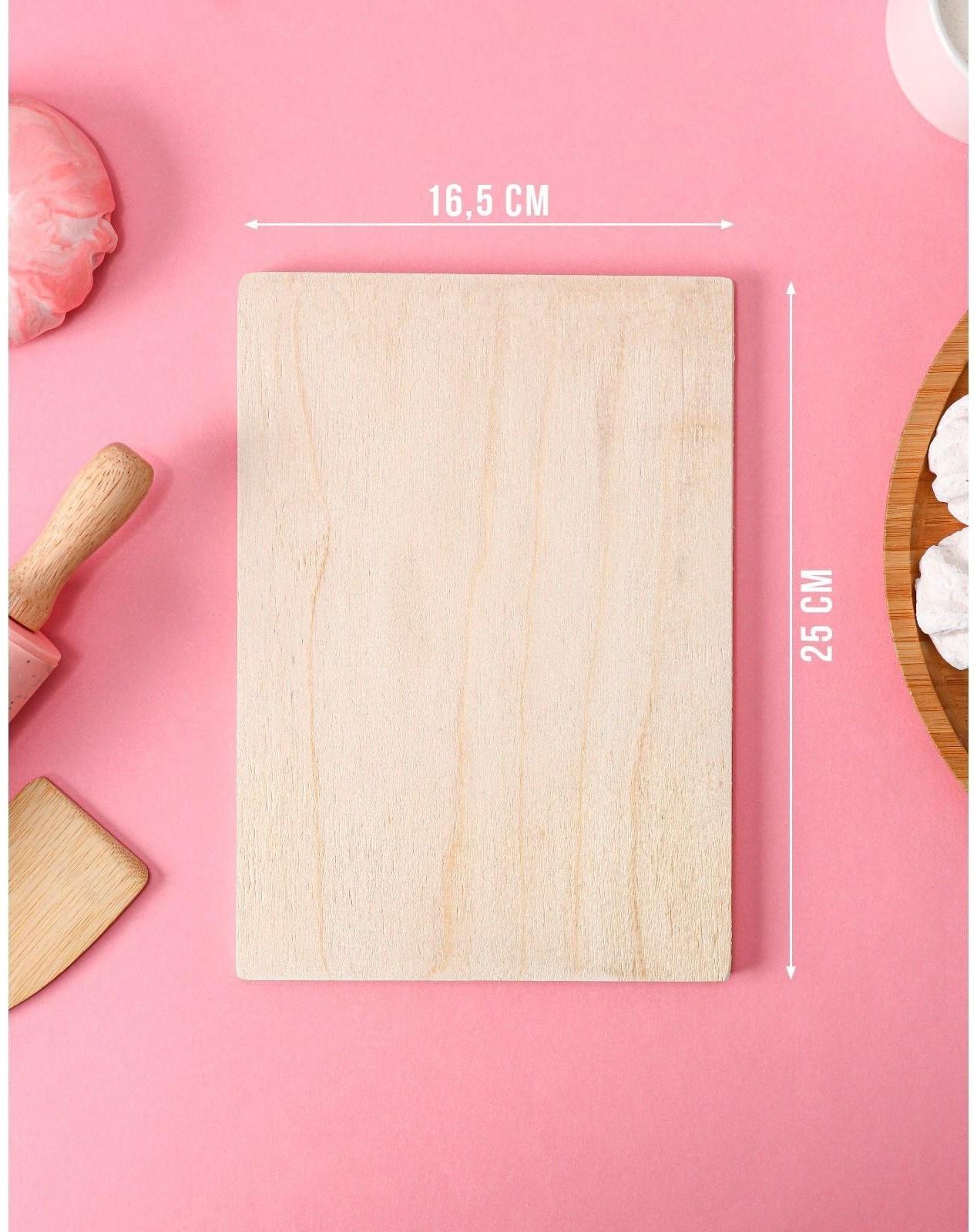 Доска разделочная деревянная «8 марта», 25×16,5 см