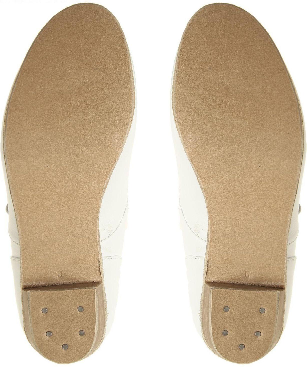 Туфли народные женские, длина по стельке 20,5 см, цвет белый