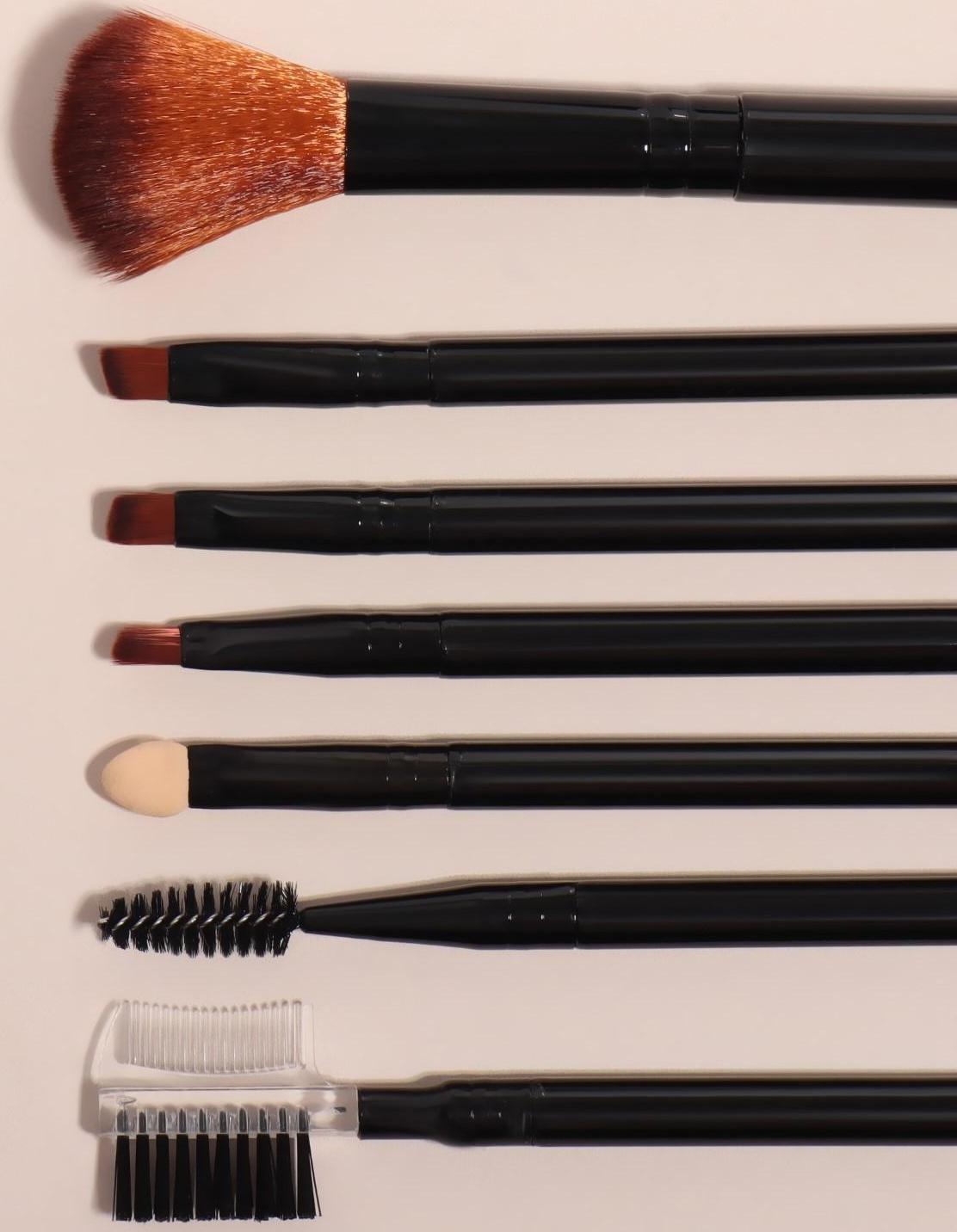 Набор кистей для макияжа, 7 предметов, цвет чёрный