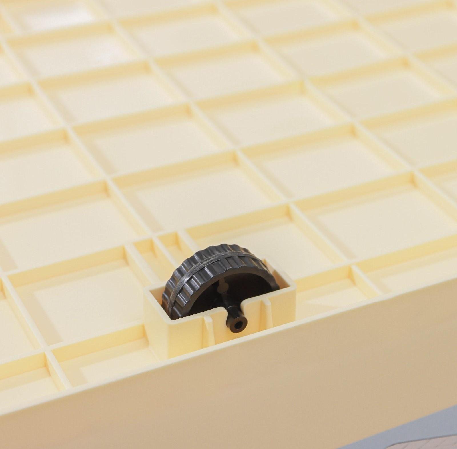 Контейнер для хранения с крышкой 50 л, 59×39×32 см, на колёсиках, цвет слоновая кость