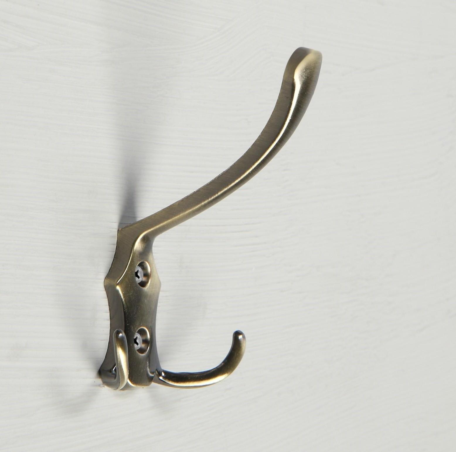 Крючок мебельный KM301AB, трёхрожковый, цвет бронза