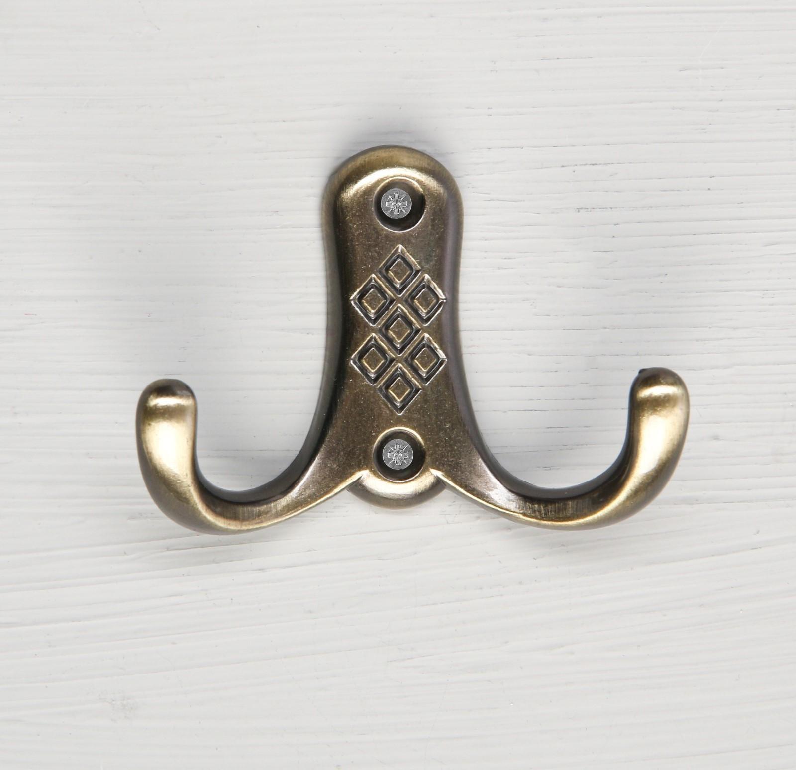 Крючок мебельный KM204AB, двухрожковый, цвет бронза