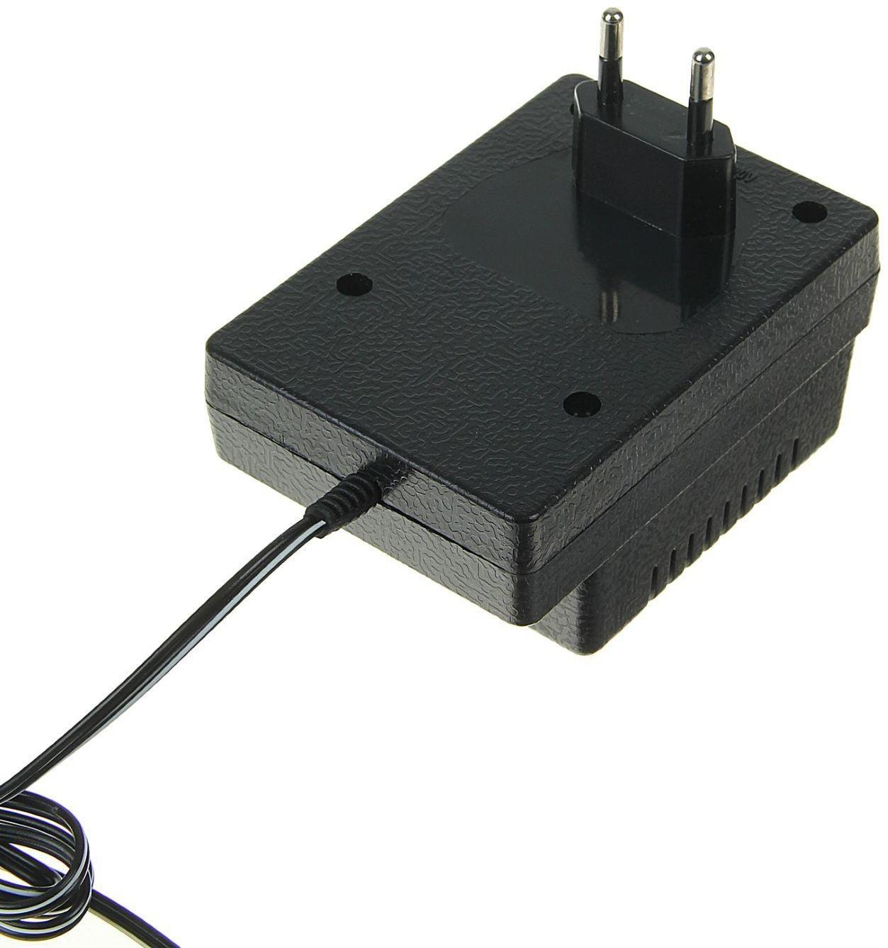 Блок питания LuazON IP-24-24-000-01, 1 А, 6 режимов 1.5-12V, переключатель полярности,0.65 м