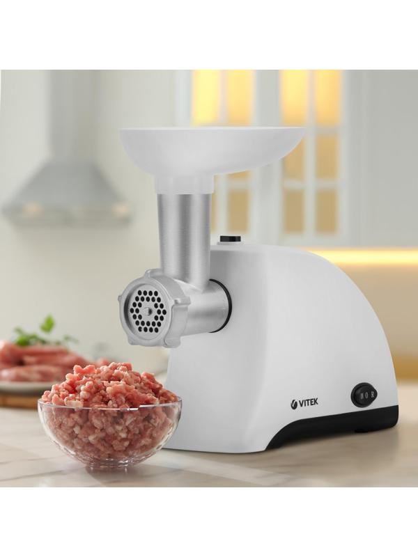 Мясорубка Vitek VT-3611 W, 2000 Вт, перерабатывает 1.5 кг/мин