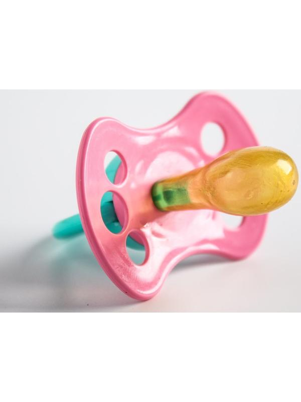 Соска-пустышка латексная анатомическая «Любимая», с колпачком, от 0 мес., цвета МИКС