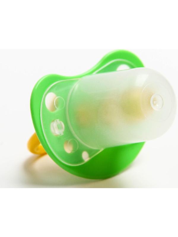 Соска-пустышка латексная анатомическая «Милые зверята», с колпачком, от 0 мес., цвета МИКС