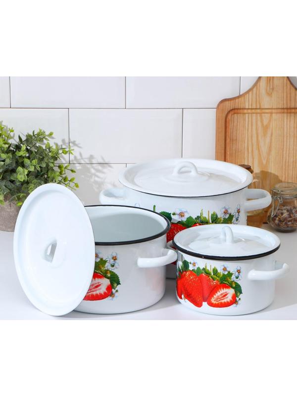 Набор кастрюль «Клубника садовая», 3 предмета: 1,5 л, 2,9 л, 4,5 л, индукция, цвет белый