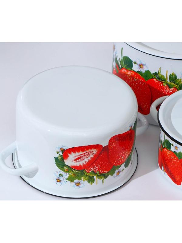 Набор кастрюль «Клубника садовая», 3 предмета: 1,5 л, 2,9 л, 4,5 л, индукция, цвет белый