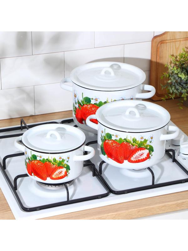 Набор кастрюль «Клубника садовая», 3 предмета: 1,5 л, 2,9 л, 4,5 л, индукция, цвет белый