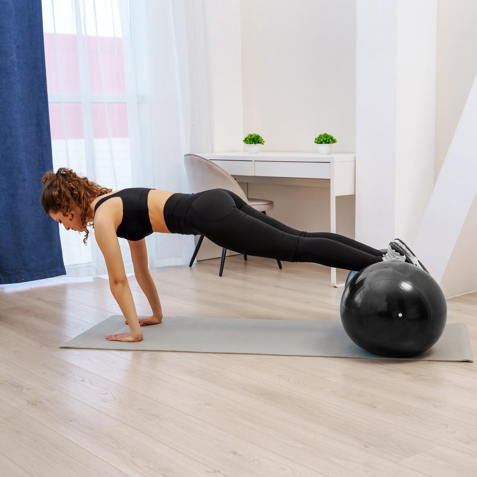 Фитбол овальный ONLYTOP, 77 х 40 х 40 см, 900 г, цвета микс