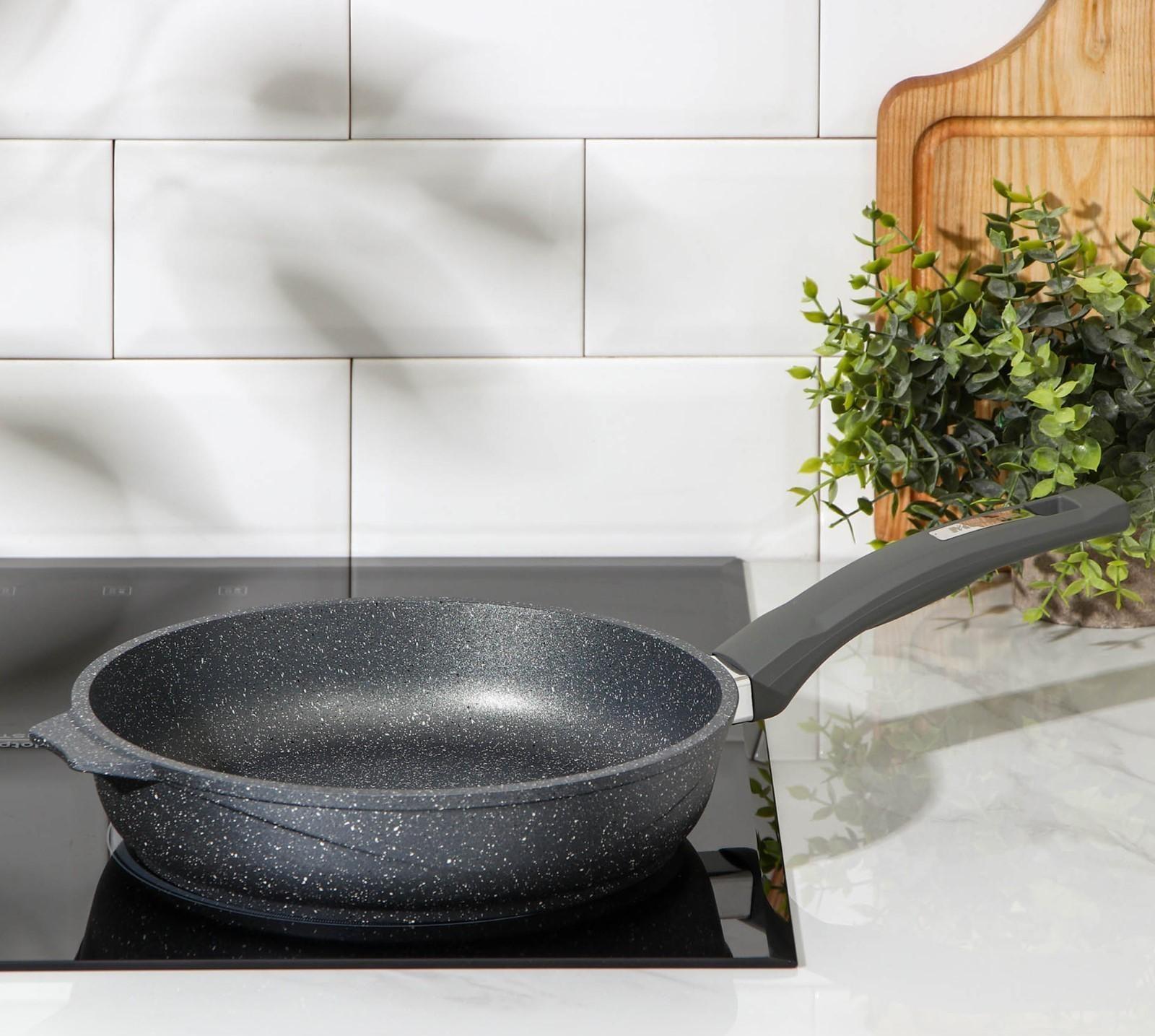 Сковорода «Гранит», d=24 см, пластиковая ручка, антипригарное покрытие, цвет серый