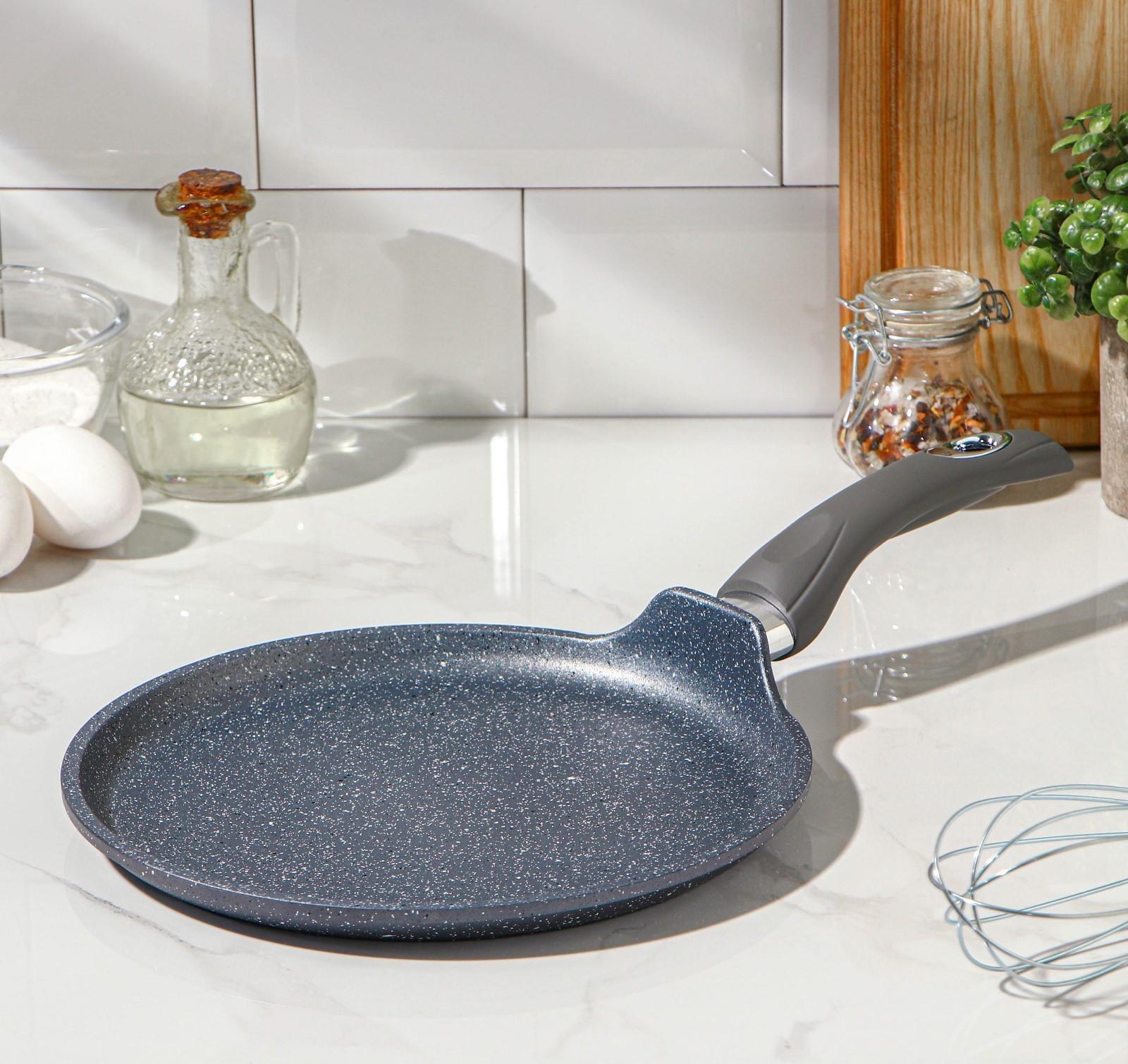 Сковорода блинная «Гранит», d=24 см, пластиковая ручка, антипригарное покрытие, цвет серый