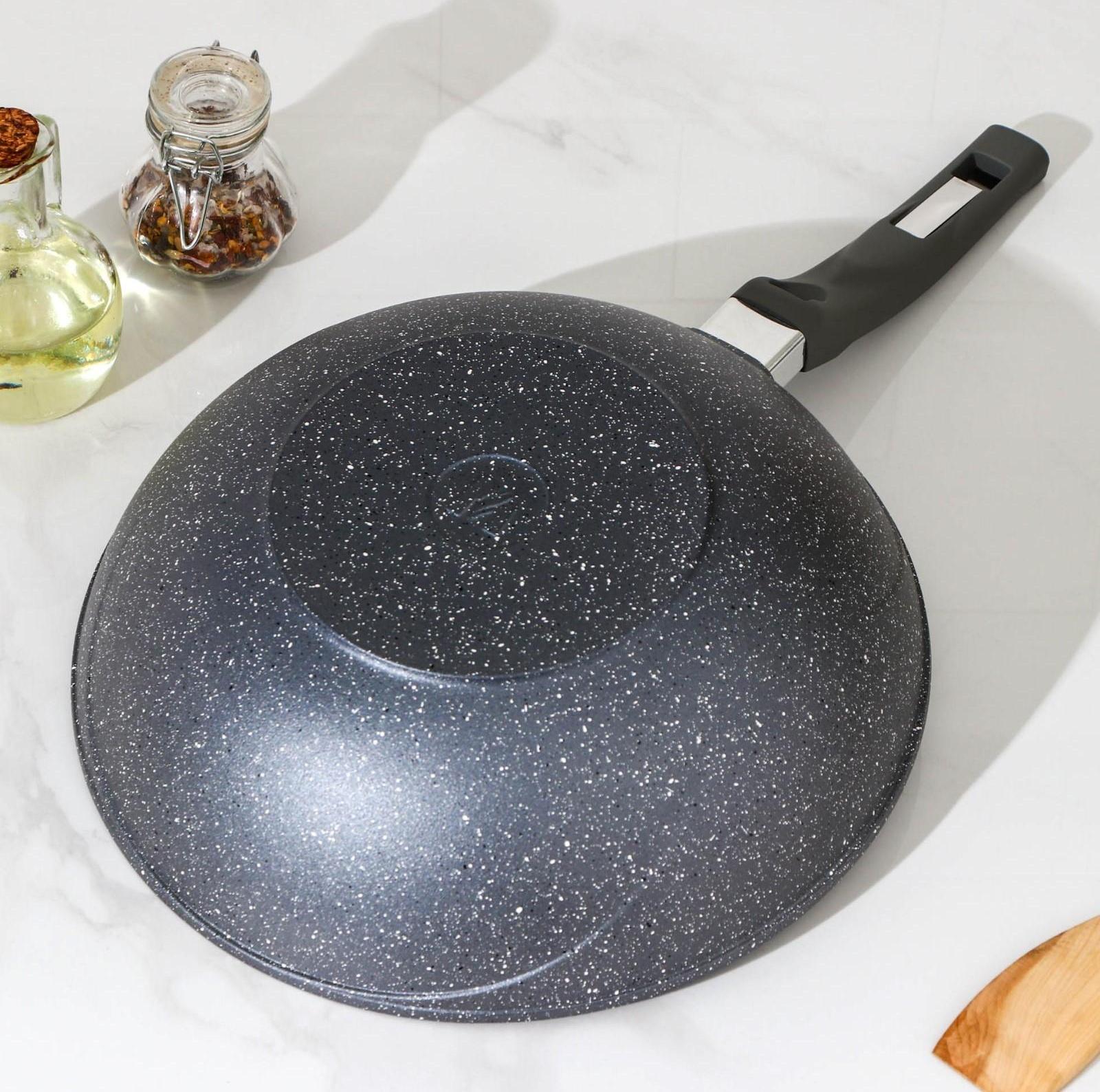 Сковорода-ВОК «Гранит», d=28 см, пластиковая ручка, антипригарное покрытие, цвет серый