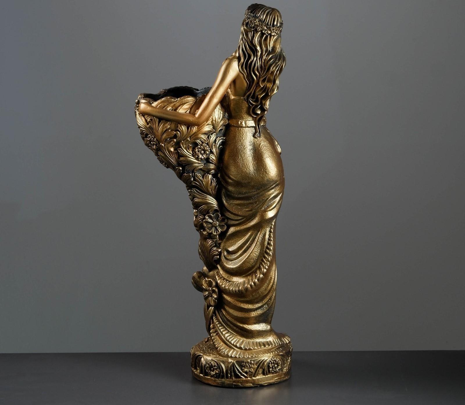 Фигура с кашпо 