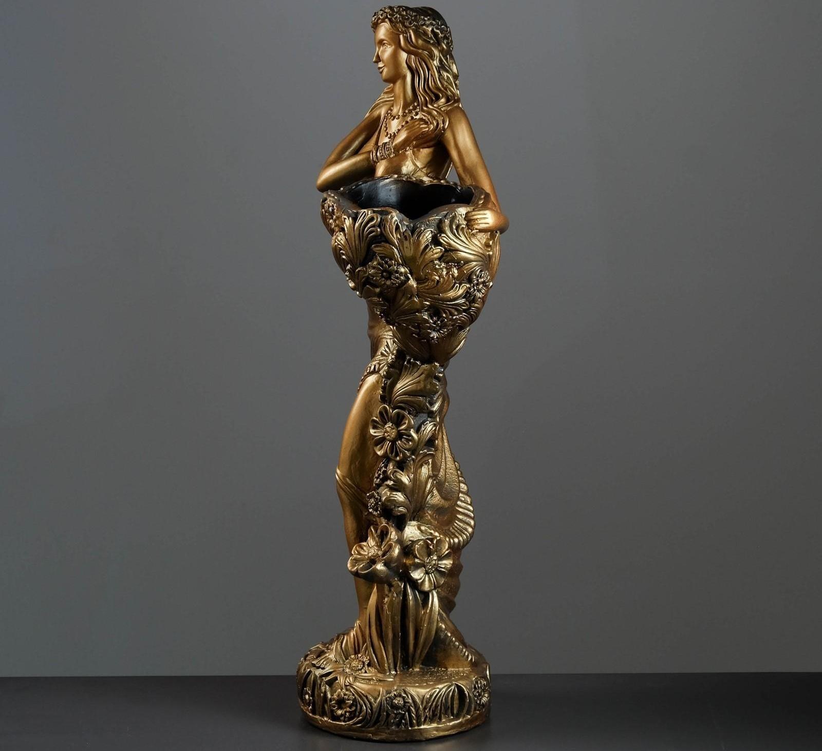 Фигура с кашпо 